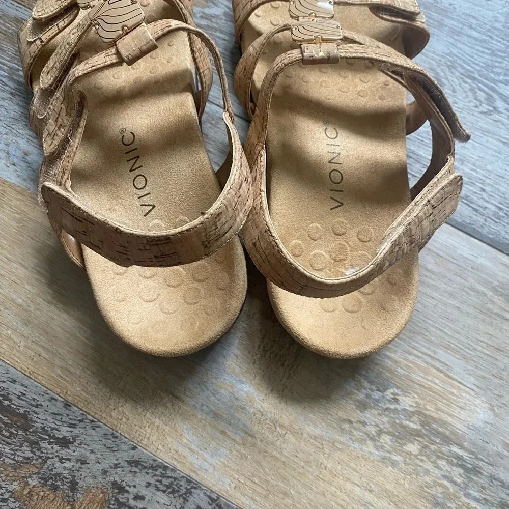 Vionic Women's Tan Cork-Style Triple Strap Sandals - Picture 4 of 7
